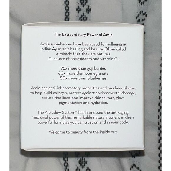 Alo Glow System - LUMINIZING FACE MOISTURIZER - Picture 5 of 5